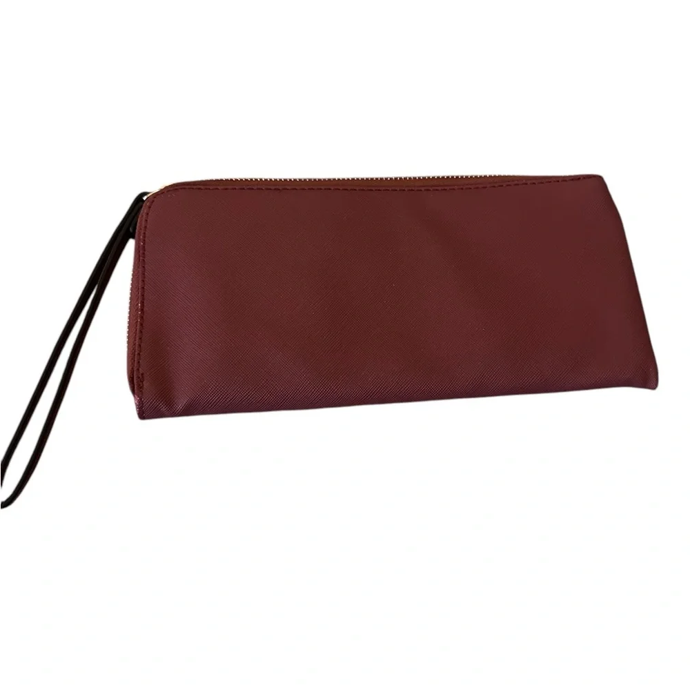 Dana Buchman LARGE Burgundy Wristlet/ Built-in Wallet 9 x 5 x 1